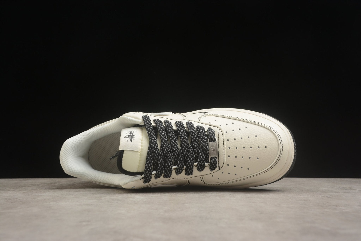 Fabrika Supply Air Force 1 ’07 Beige / Black | sapatilhas Sole Rua