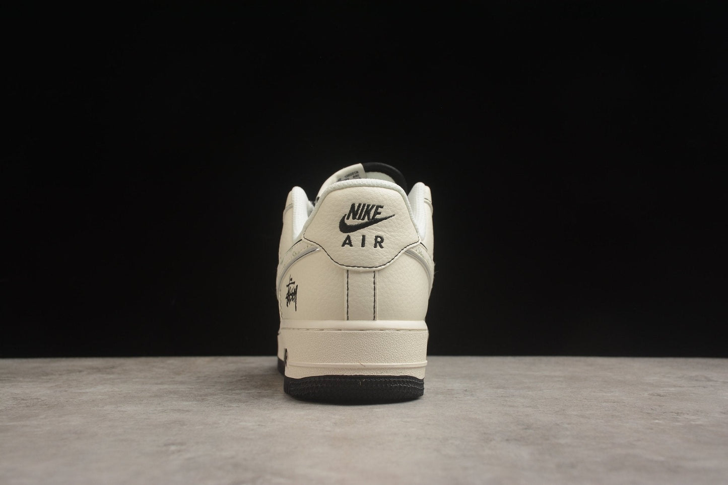 Fabrika Supply Air Force 1 ’07 Beige / Black | sapatilhas Sole Rua