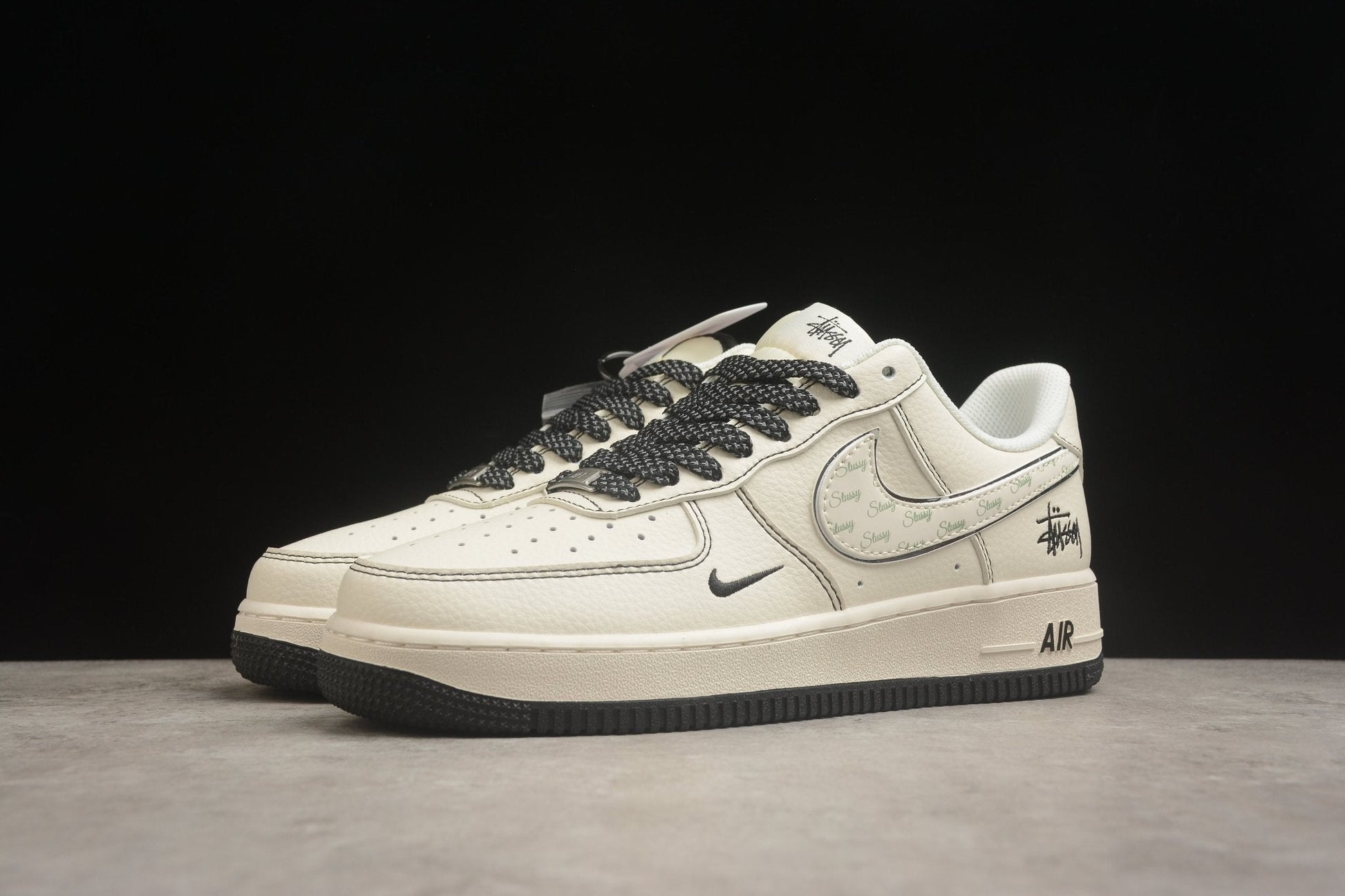Fabrika Supply Air Force 1 ’07 Beige / Black | sapatilhas Sole Rua