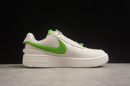 Fabrika Supply Air Force 1 ’07 SP White / Green | sapatilhas Sole Rua