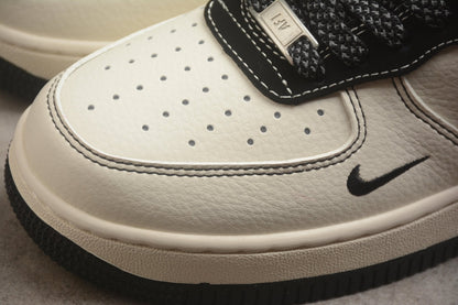 Fabrika Supply Air Force 1 ’07 x Stüssy Light Beige / Crimson Red / Black | sapatilhas Sole Rua