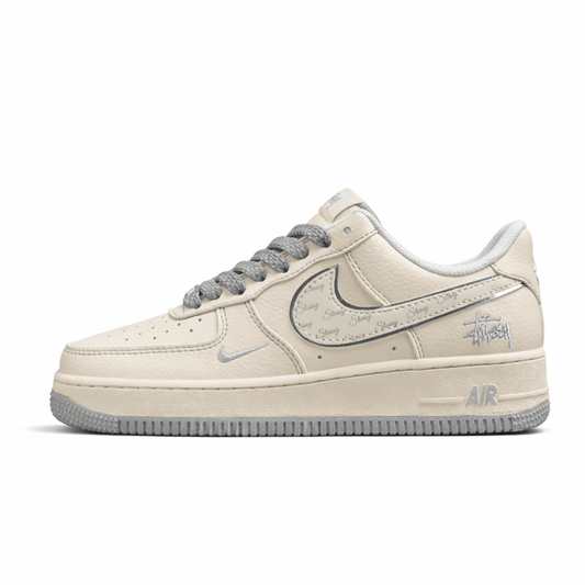 Fabrika Supply Air Force 1 Low x Stüssy Beige / Grey | sapatilhas Sole Rua