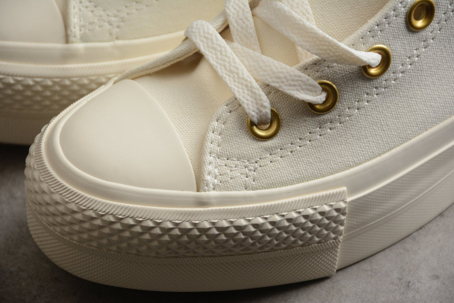 Essenza Rosa Chuck Taylor All Star Lift Platform HI Egret / Gold | sapatilhas Sole Rua