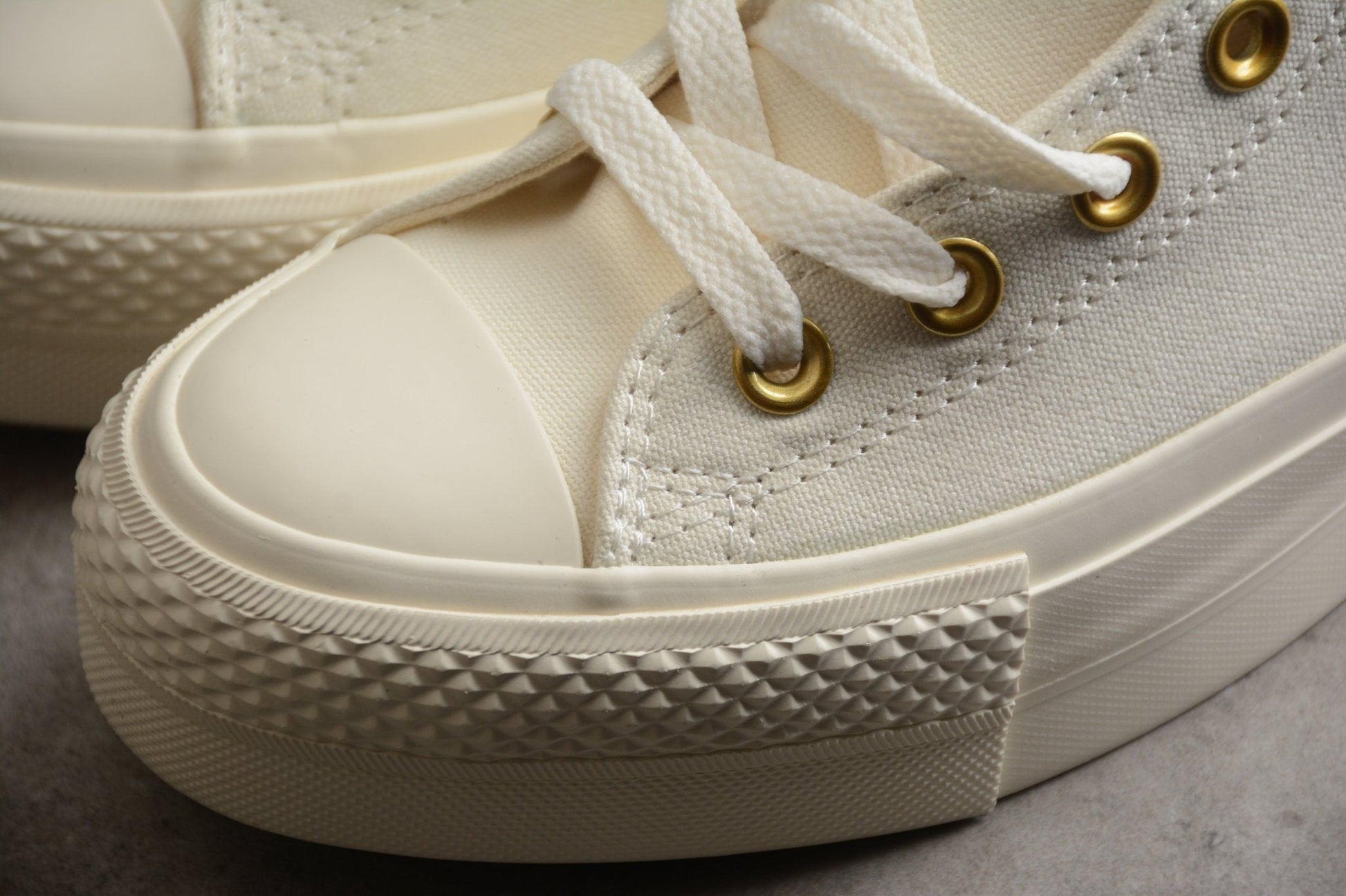 Essenza Rosa Chuck Taylor All Star Lift Platform HI Egret / Gold | sapatilhas Sole Rua