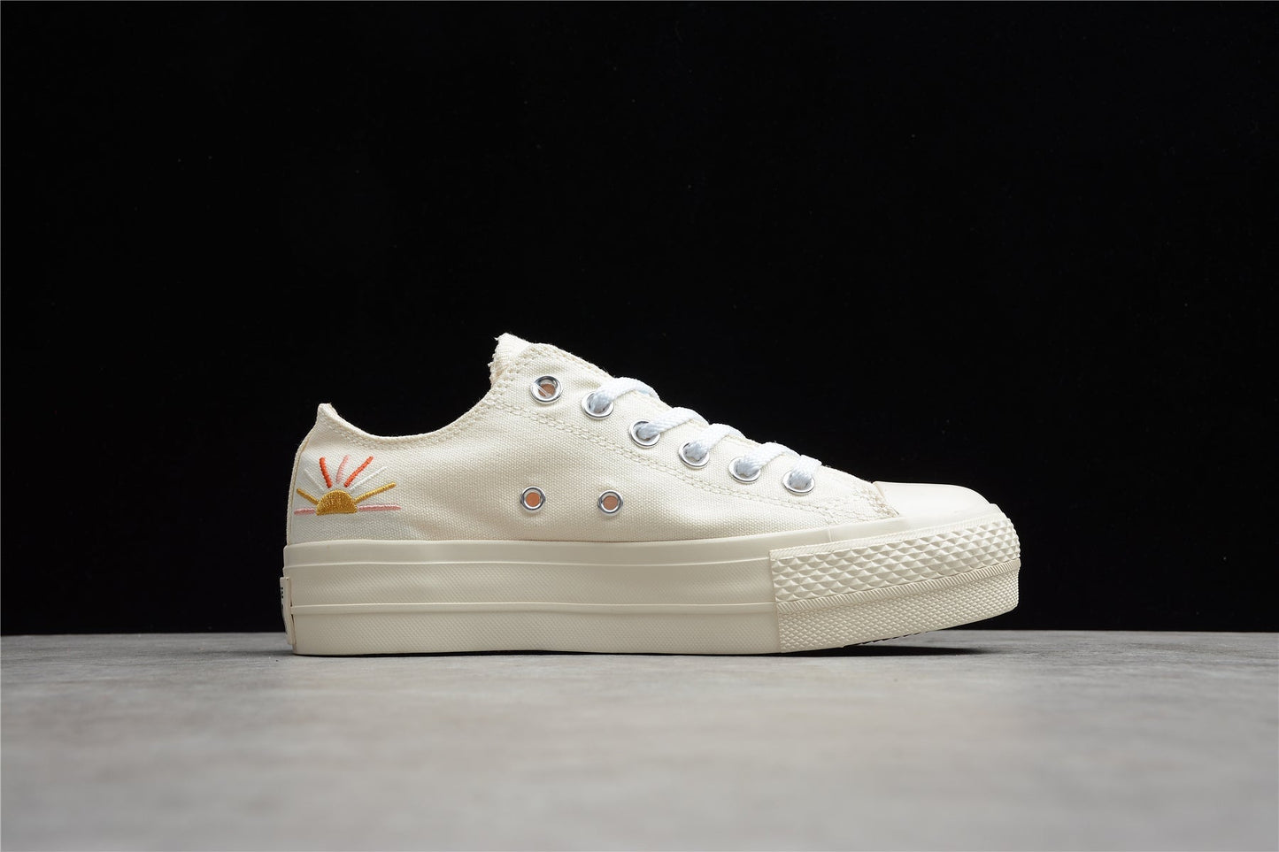 Fabrika Supply Chuck Taylor All Star Rainbow Platform Low White / Cream | sapatilhas Sole Rua