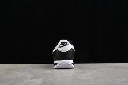 Fabrika Supply Cortez Black / White | sapatilhas Sole Rua