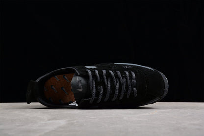 Essenza Rosa Cortez x Union LA Black / Grey | sapatilhas Sole Rua