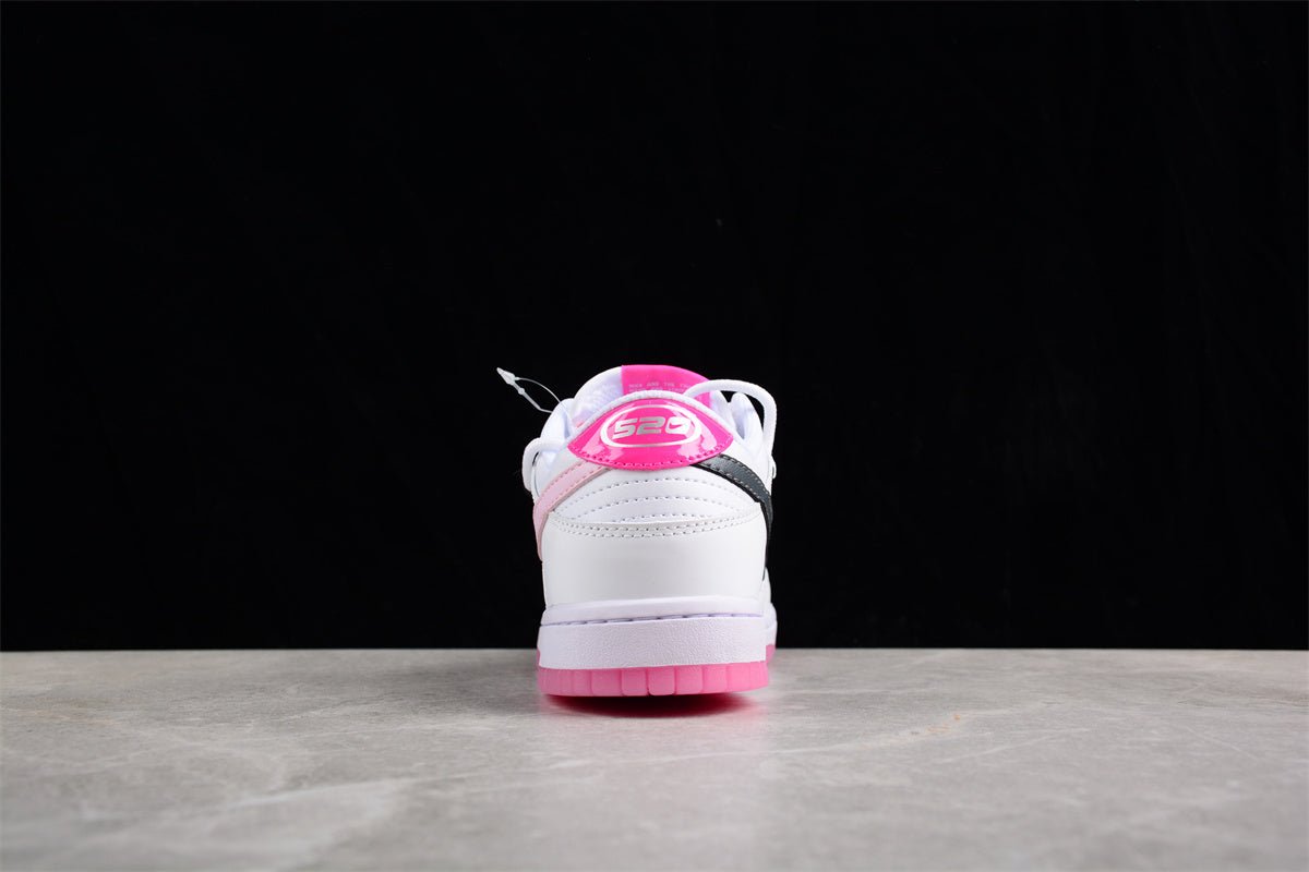 Essenza Rosa Dunk Low White / Pink / Black | sapatilhas Sole Rua