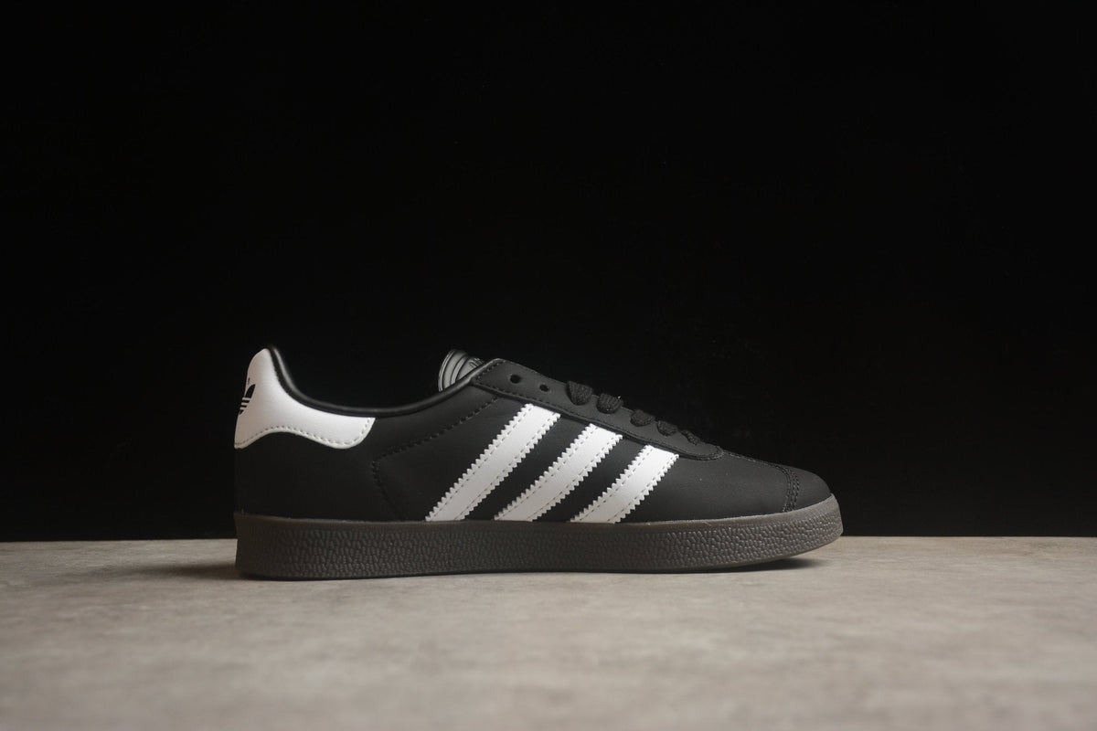 Fabrika Supply Gazelle Black / White | sapatilhas Sole Rua