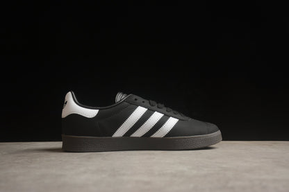 Fabrika Supply Gazelle Black / White | sapatilhas Sole Rua