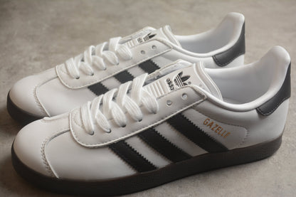 Fabrika Supply Gazelle White / Black | sapatilhas Sole Rua