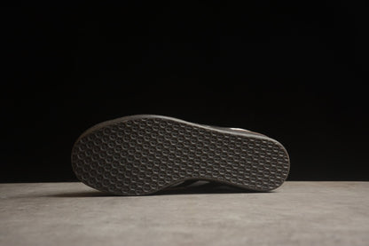 Fabrika Supply Gazelle White / Black | sapatilhas Sole Rua