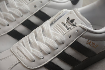 Fabrika Supply Gazelle White / Black | sapatilhas Sole Rua