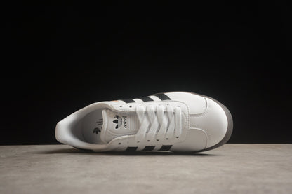 Fabrika Supply Gazelle White / Black | sapatilhas Sole Rua