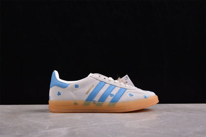 Fabrika Supply Gazelle White / Sky Blue Floral | sapatilhas Sole Rua
