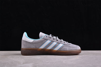 Fabrika Supply Handball Spezial Medium Grey / Light Sky Blue / White | sapatilhas Sole Rua