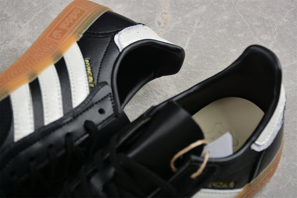 Fabrika Supply INVINCIBLE x Handball Spezial Black / White | sapatilhas Sole Rua