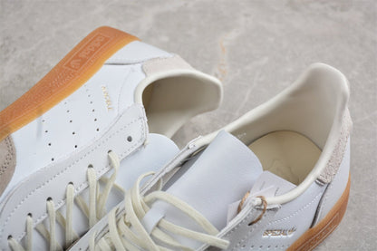 Fabrika Supply INVINCIBLE x Handball Spezial White / Light Beige | sapatilhas Sole Rua