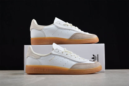 Fabrika Supply INVINCIBLE x Handball Spezial White / Light Beige | sapatilhas Sole Rua