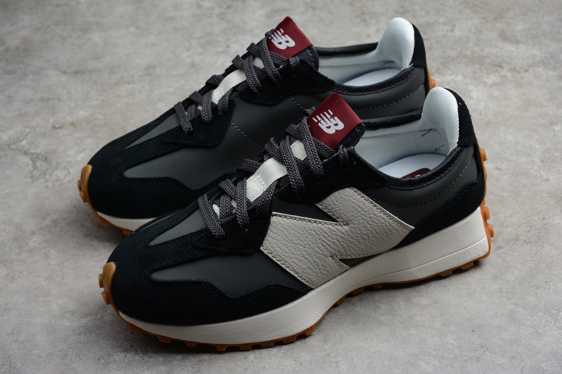 Essenza Rosa NB 327 Black / Off - White | sapatilhas Sole Rua
