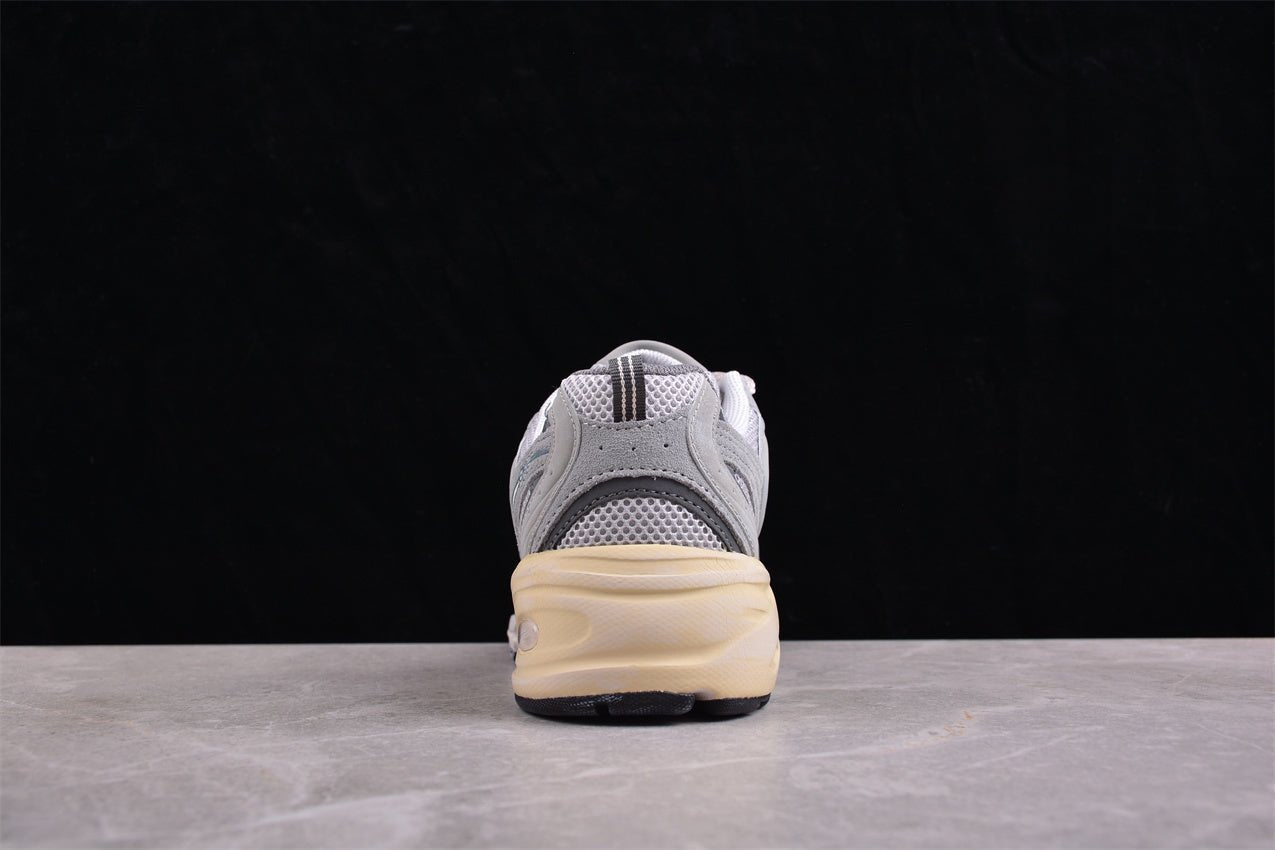 Essenza Rosa NB 530 Grey / Cream Sole | sapatilhas Sole Rua