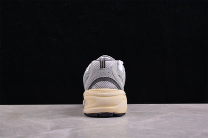 Essenza Rosa NB 530 Grey / Cream Sole | sapatilhas Sole Rua