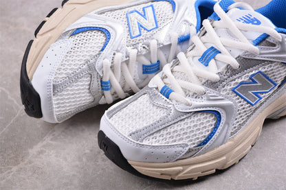 Essenza Rosa NB 530 White / Blue | sapatilhas Sole Rua
