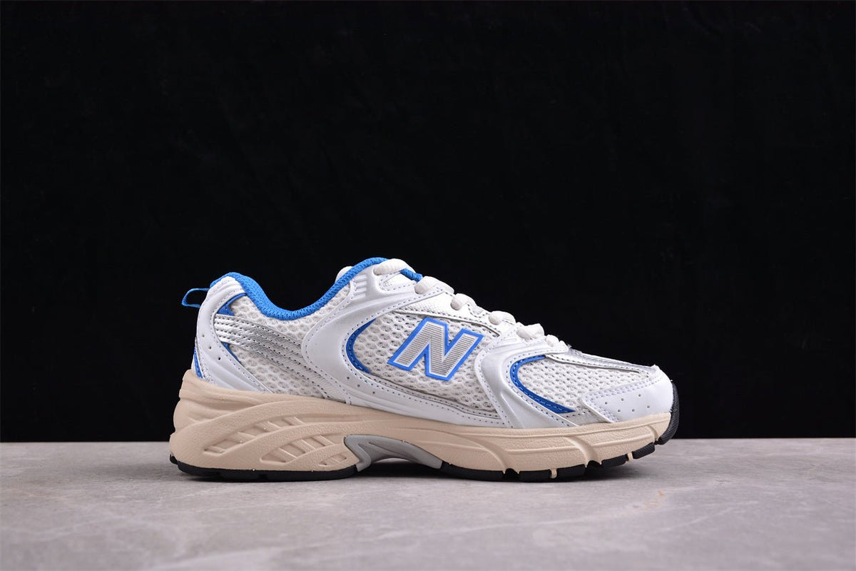 Essenza Rosa NB 530 White / Blue | sapatilhas Sole Rua