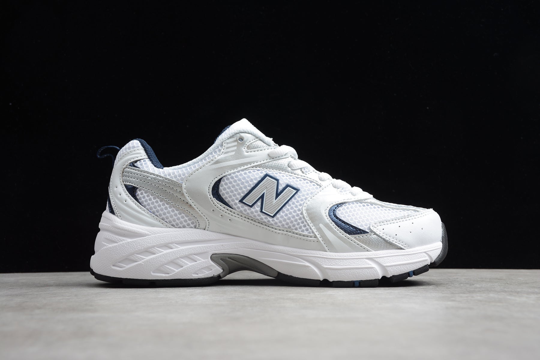 Essenza Rosa NB 530 White / Navy Blue | sapatilhas Sole Rua