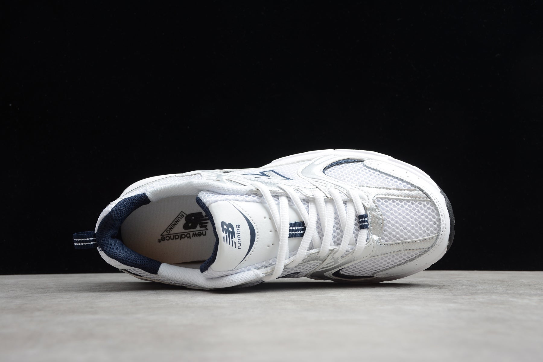 Essenza Rosa NB 530 White / Navy Blue | sapatilhas Sole Rua