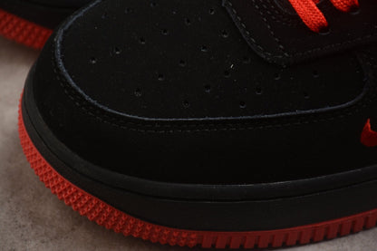 Urban Sport Zone Air Force 1 Low Black / Red | sapatilhas Sole Rua